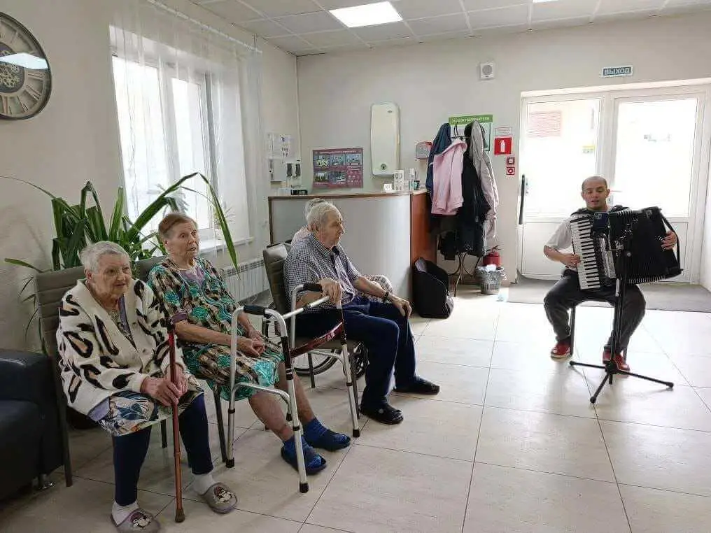 Музыкальная встреча с баянистом